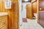 Bathroom at Windjammer